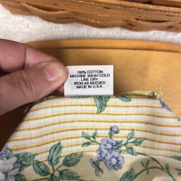 LONGABERGER Handwoven Small Wooden Basket with a Cotton Floral Lining - Picture 10 of 10
